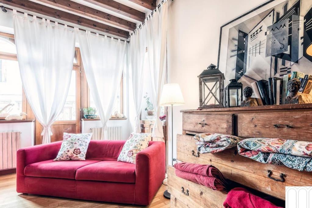 Loft Overlooking The Old Town . Фельтре Экстерьер фото