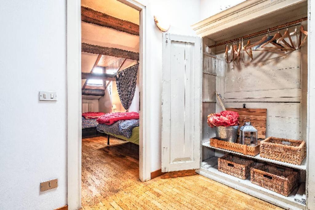 Loft Overlooking The Old Town . Фельтре Экстерьер фото